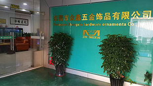 個性閃耀，工廠直銷 18K金與鈦鋼字母項鏈引領(lǐng)歐美簡約新風尚